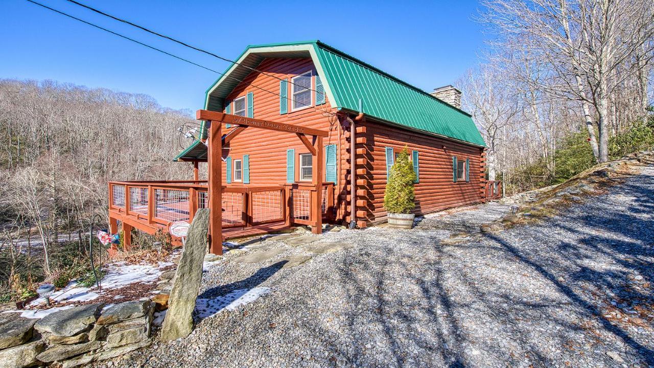 The Bear'S Cave In Maggie Valley Villa Exterior photo